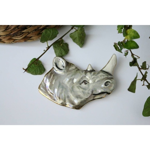 Large Ceramic Rhinoceros Brooch Gold Rimmed Safari African Animal Pin Art Wear - Picture 1 of 6